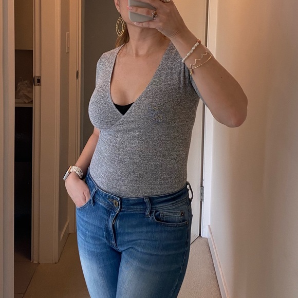 Grey cotton body suit by Wilfred. Gently used, still in great condition. - Picture 2 of 4